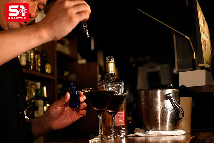 小日向みゆう　眠剤を盛られ…パンパンお乳ボディを一晩中犯●れ続けた睡姦レ●プ。